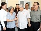 Party General Secretary Nguyen Phu Trong meets voters in Ha Noi - ảnh 1